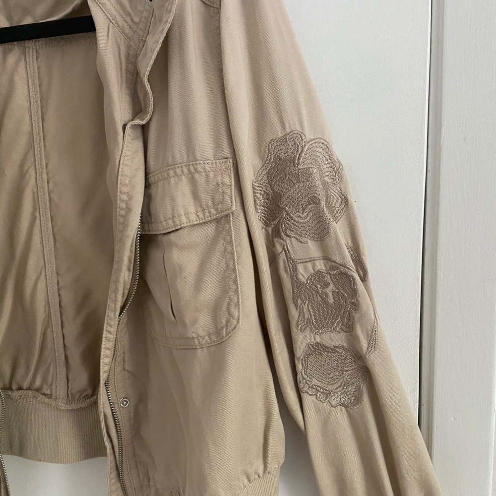 Beige bomber jacket - Picture 2 of 2
